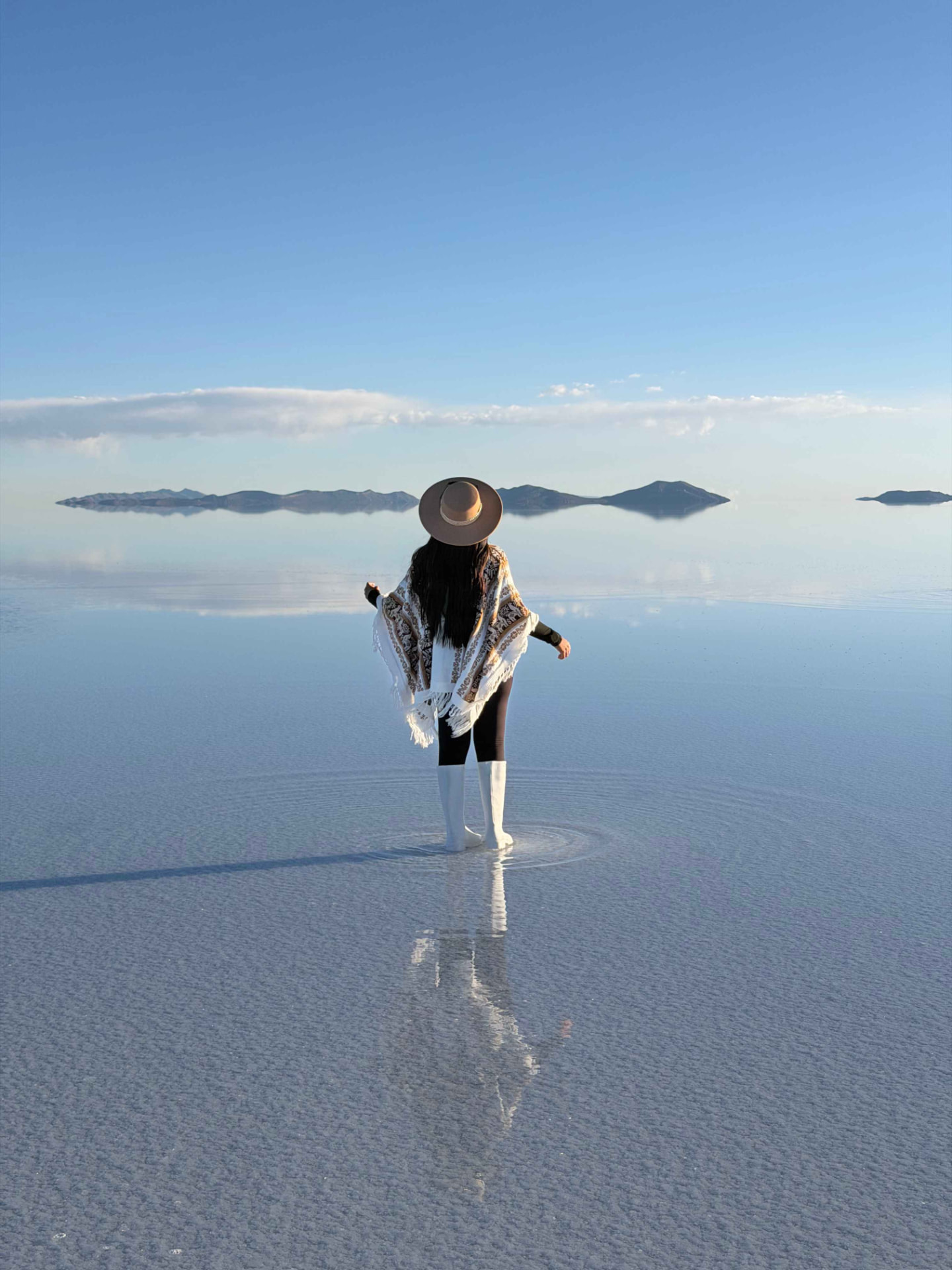 Efecto espejo en el Salar de Uyuni, Bolivia